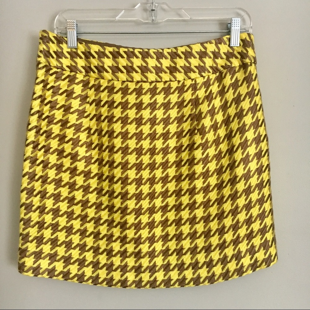 Limited Skirt - Picture 2 of 6